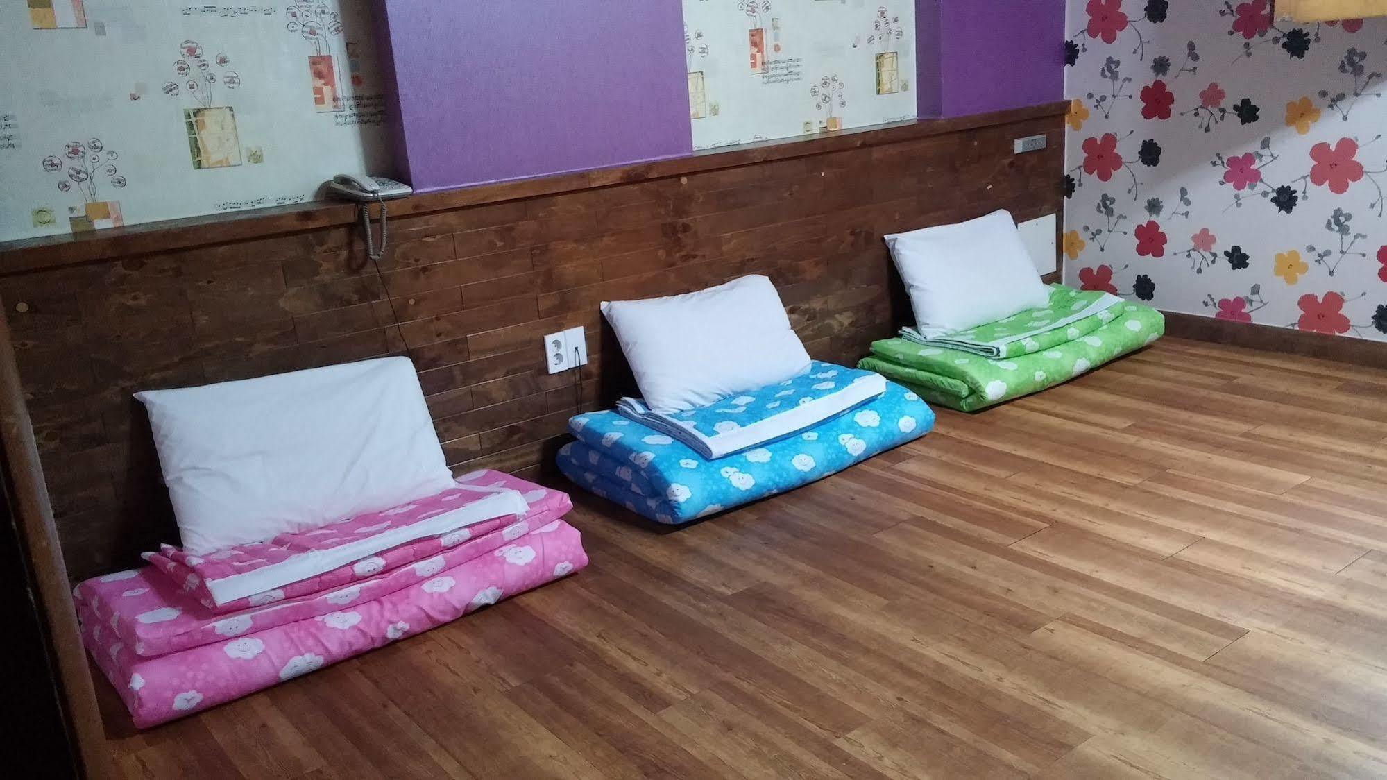 Cyber Motel Gunsan Exterior foto